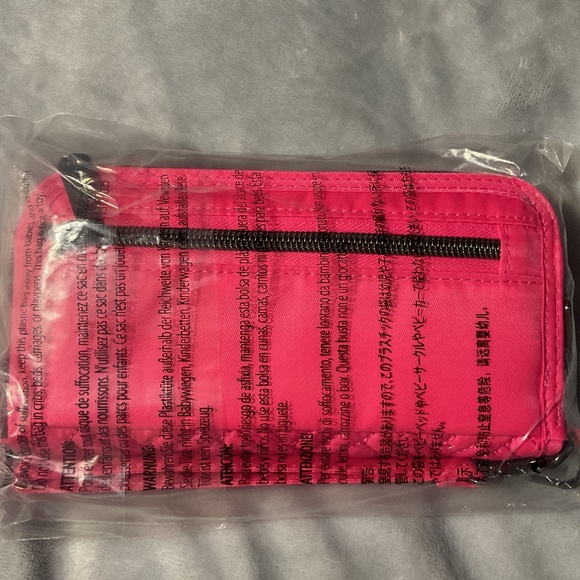 New Lug Classic Wallet with Wristlet Removable Strap RFID Tech Whirly Magenta - Picture 6 of 7